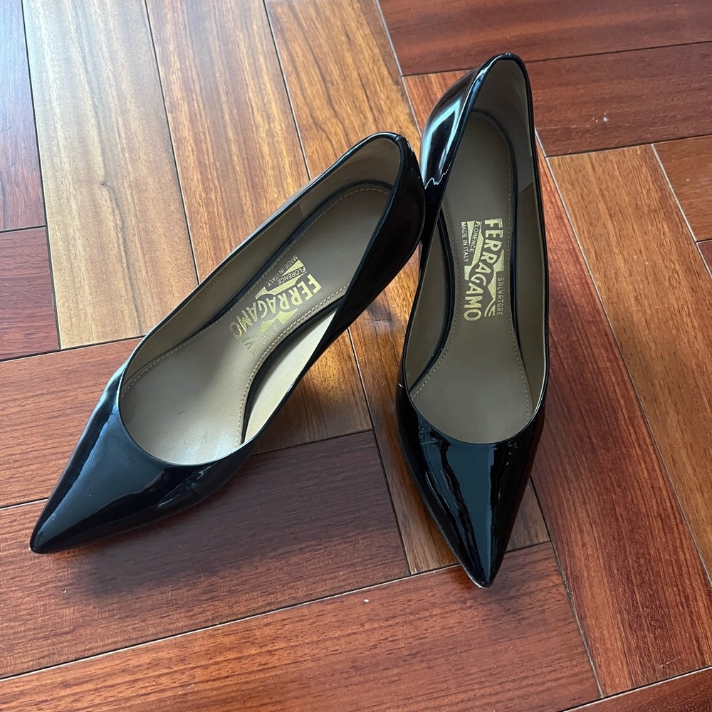 Ferragamo mid heel black pump